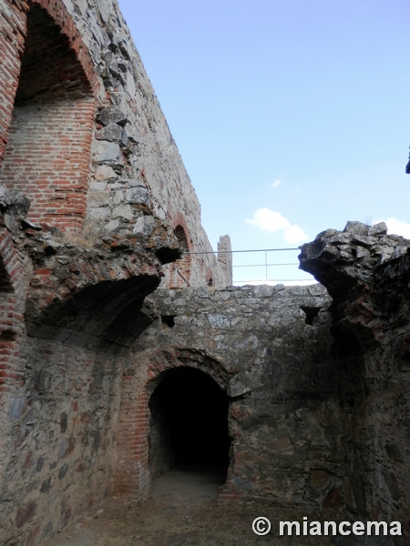 Castillo de la Peña del Acero