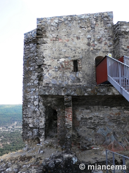 Castillo de la Peña del Acero