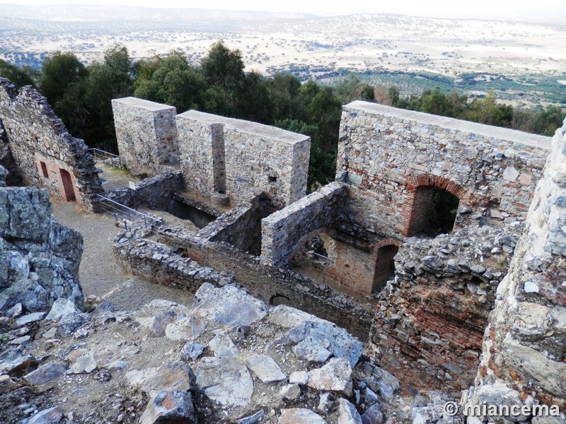 Castillo de la Peña del Acero