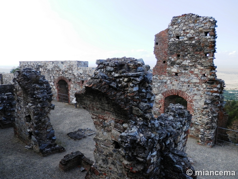 Castillo de la Peña del Acero