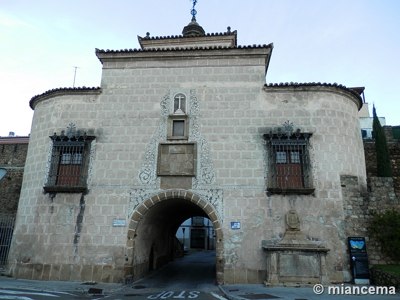 Muralla urbana de Plasencia