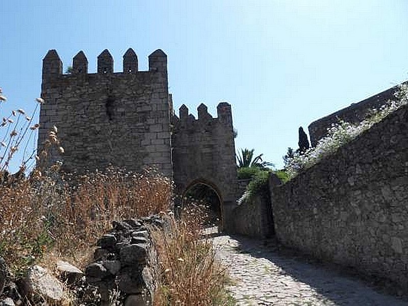 Muralla urbana de Trujillo