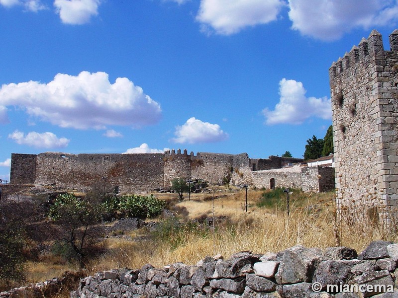 Muralla urbana de Trujillo