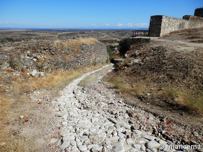 Muralla urbana de Trujillo