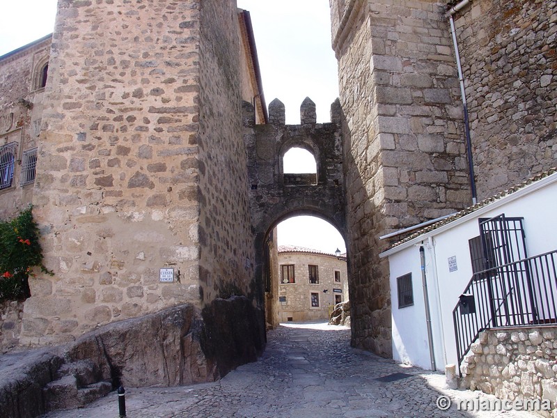 Muralla urbana de Trujillo