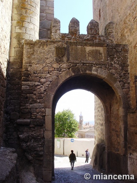 Muralla urbana de Trujillo