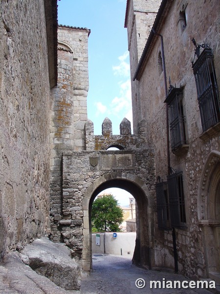 Muralla urbana de Trujillo