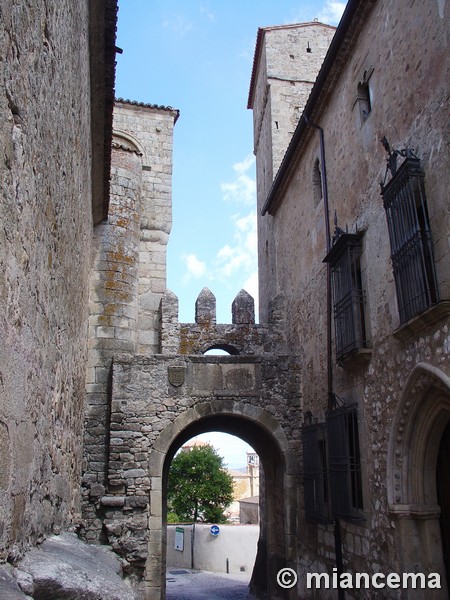 Muralla urbana de Trujillo