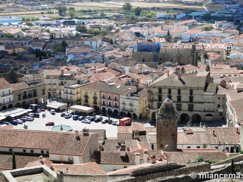 Casa fuerte de las Cadenas y torre del Alfiler