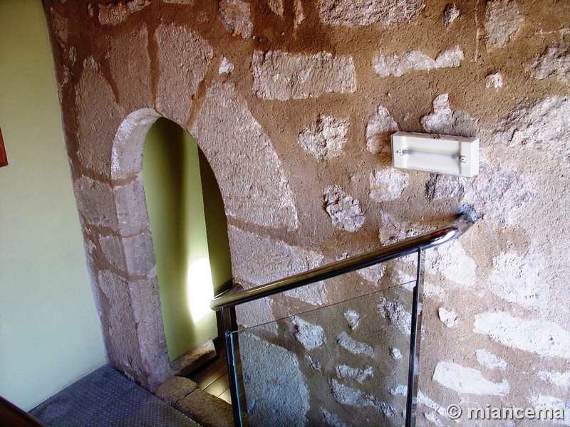 Casa fuerte de las Cadenas y torre del Alfiler