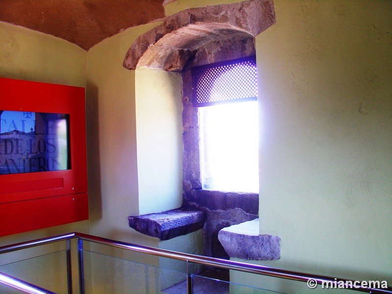 Casa fuerte de las Cadenas y torre del Alfiler