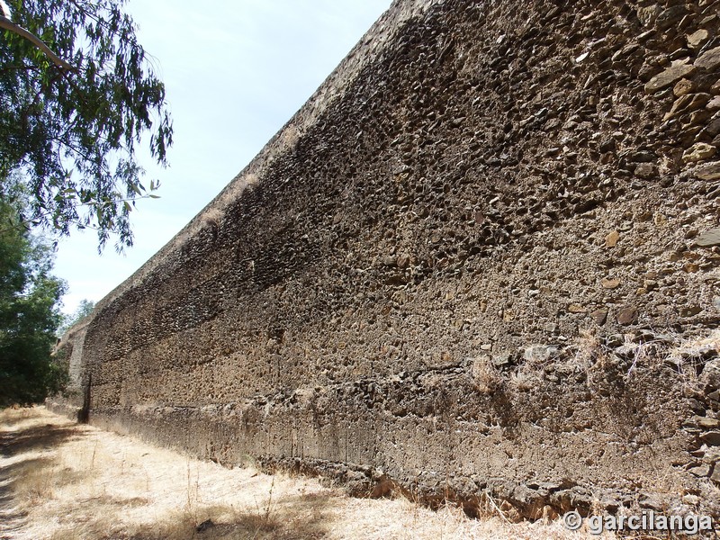Muralla urbana de Granadilla
