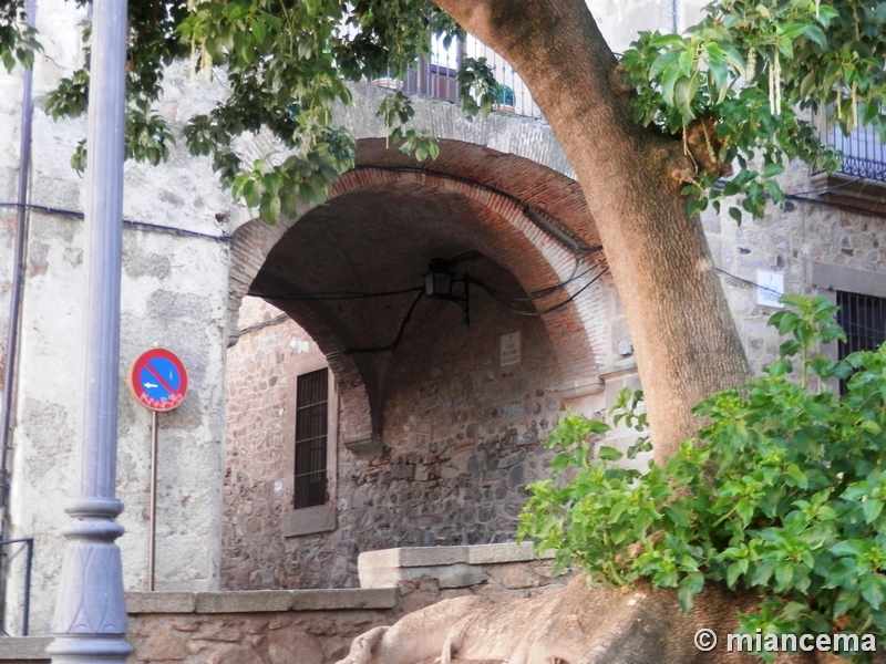 Puerta de Coria