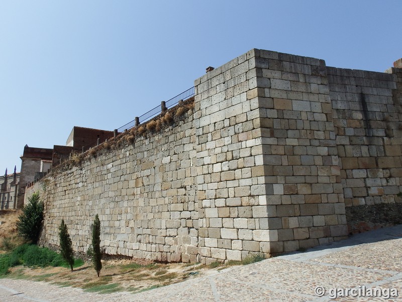 Muralla urbana de Coria