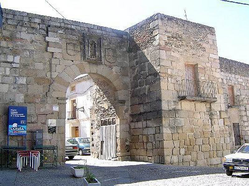 Muralla urbana de Coria