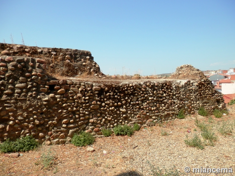 Muralla urbana de Coria