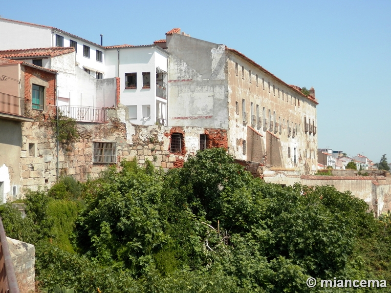 Muralla urbana de Coria