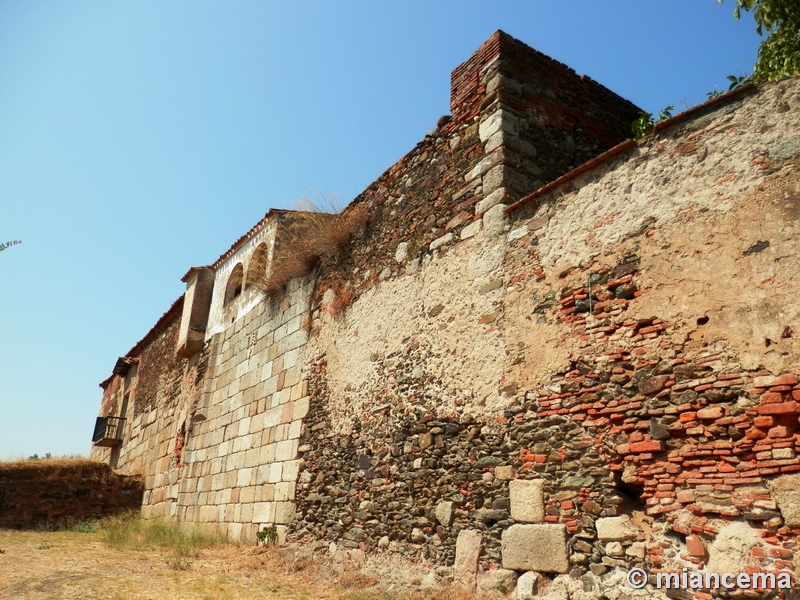 Muralla urbana de Coria