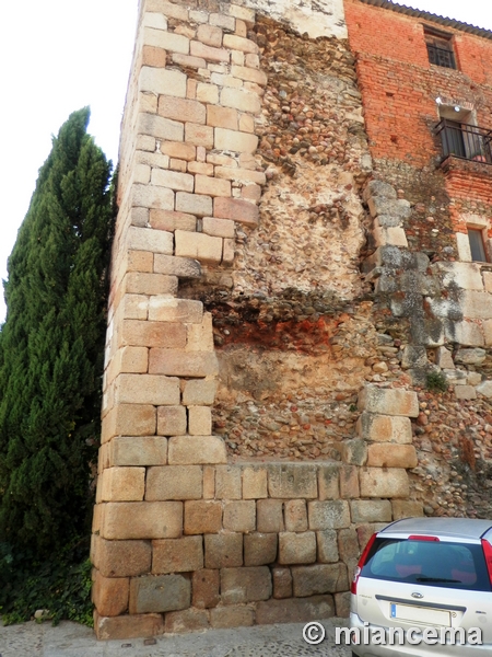 Muralla urbana de Coria