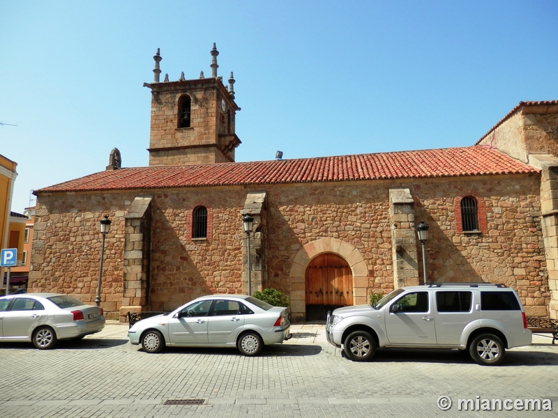 Iglesia fortificada de Moraleja