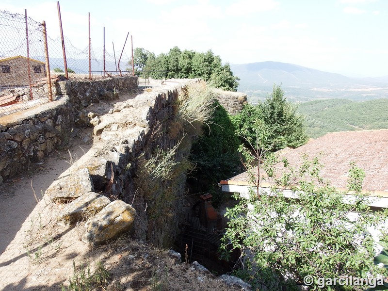 Muralla urbana de Santibáñez el Alto