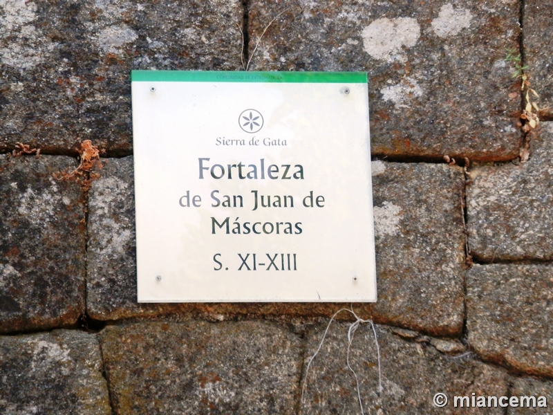 Muralla urbana de Santibáñez el Alto