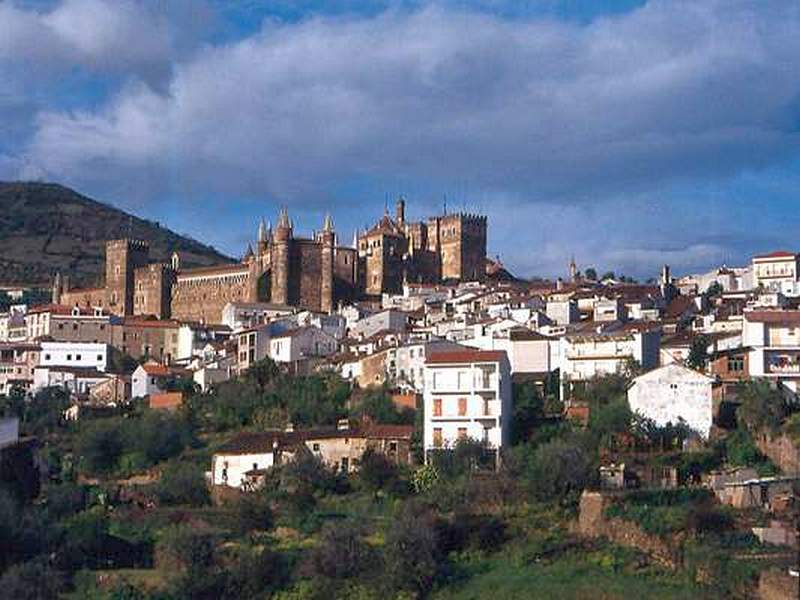 Monasterio fortificado de Guadalupe