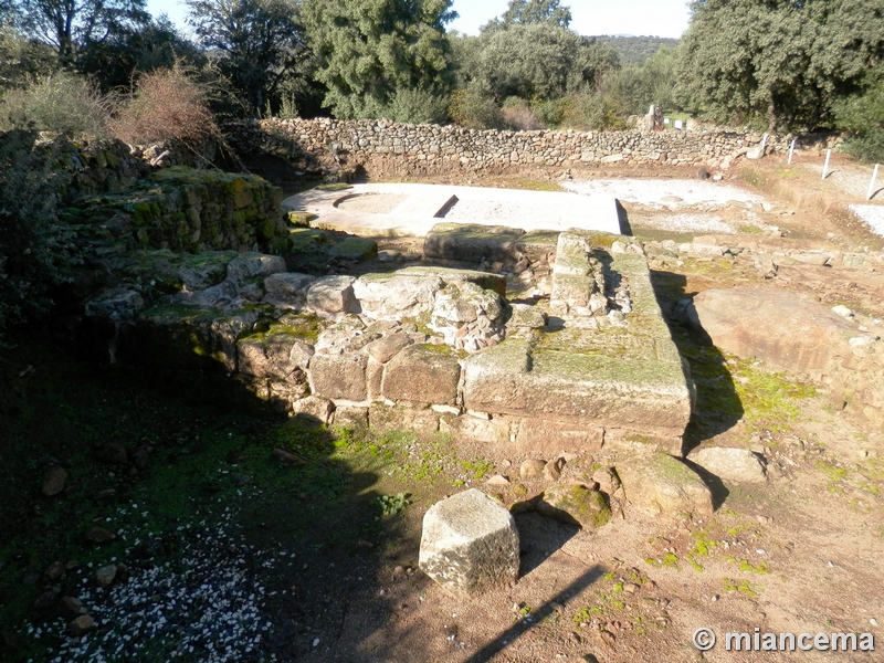 Puerta Suroeste de Cáparra