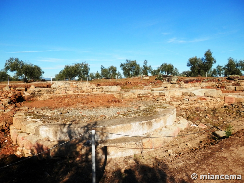 Muralla romana de Cáparra