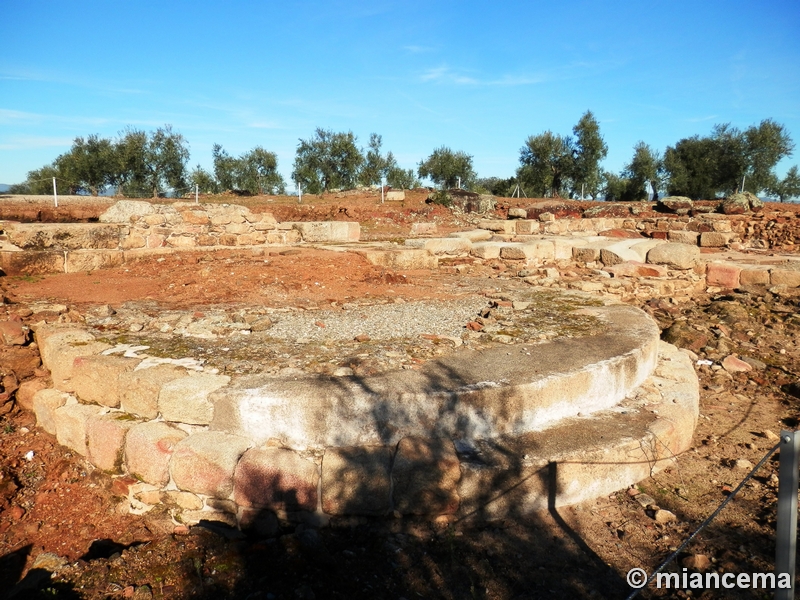 Muralla romana de Cáparra