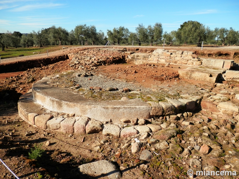 Muralla romana de Cáparra