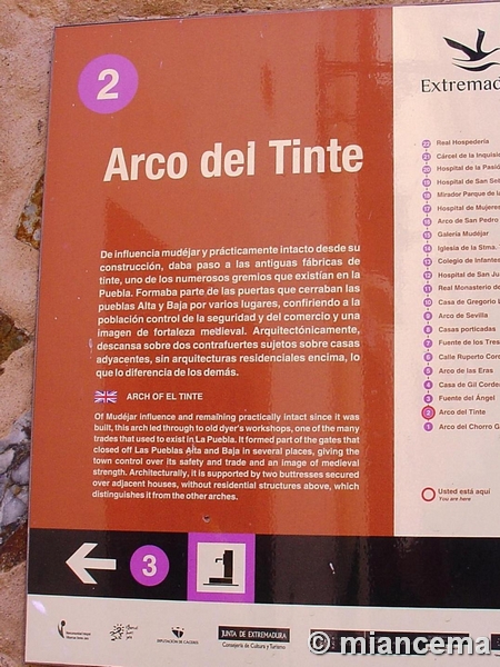 Puerta del Tinte