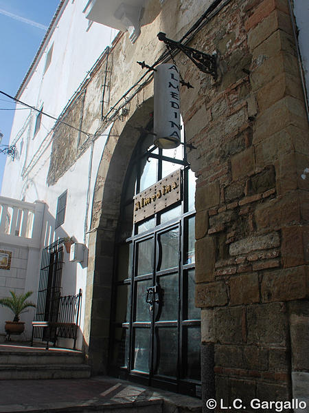 Puerta de la Almedina