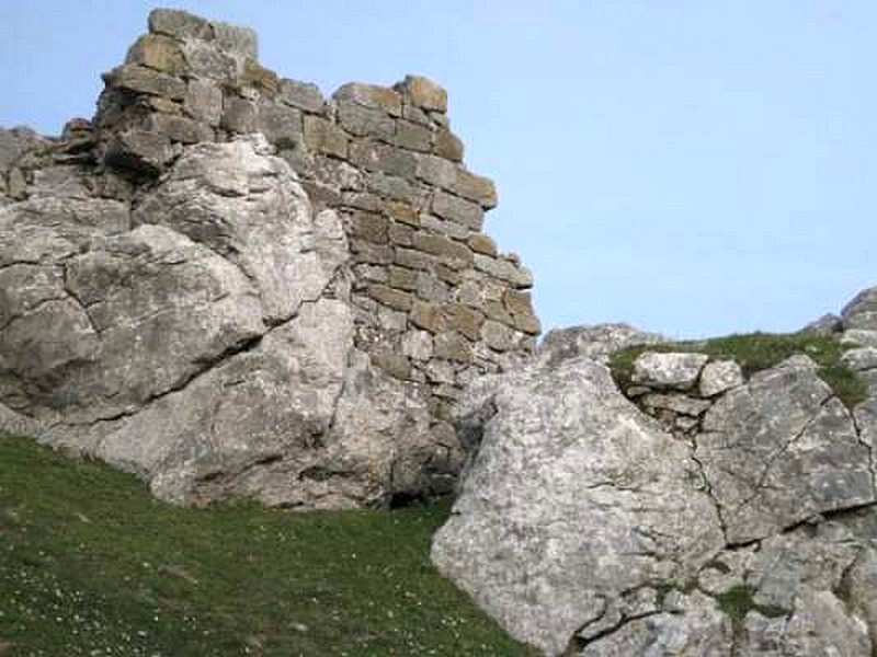 Castillo de Allendelagua