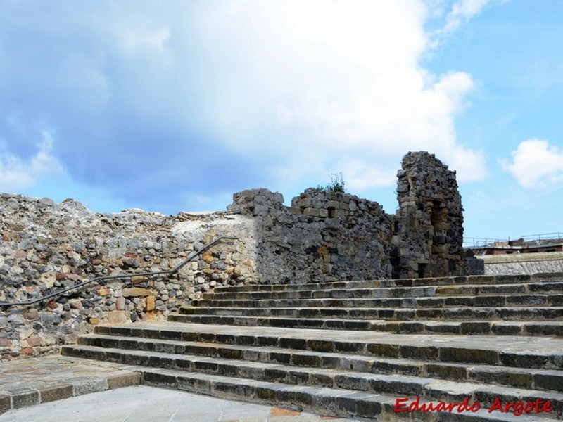 Muralla urbana de Castro-Urdiales