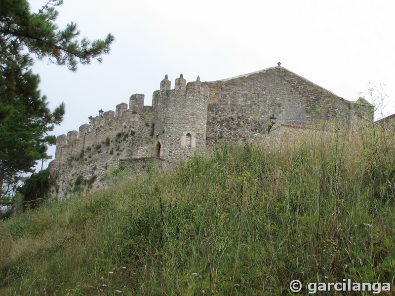 Muralla urbana de San Vicente de la Barquera