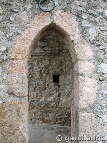 Muralla urbana de San Vicente de la Barquera