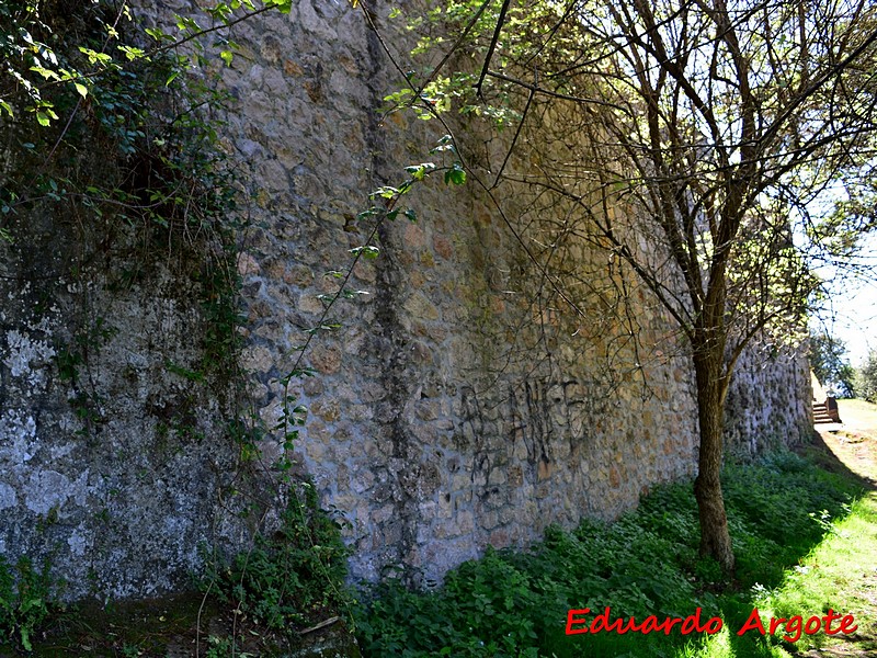 Muralla urbana de San Vicente de la Barquera