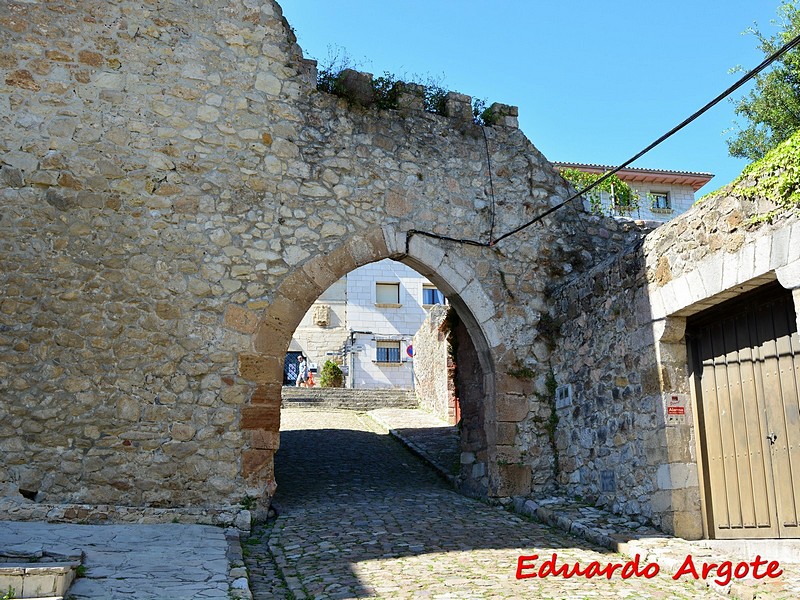 Muralla urbana de San Vicente de la Barquera