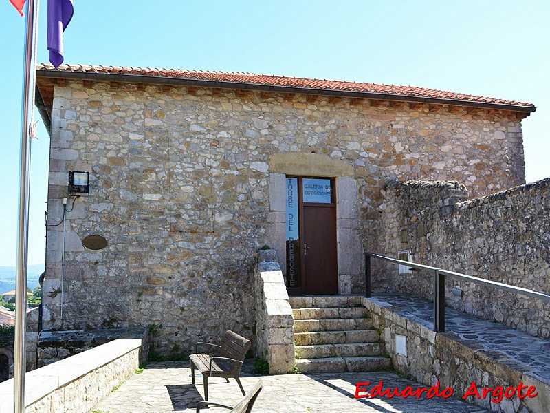 Muralla urbana de San Vicente de la Barquera