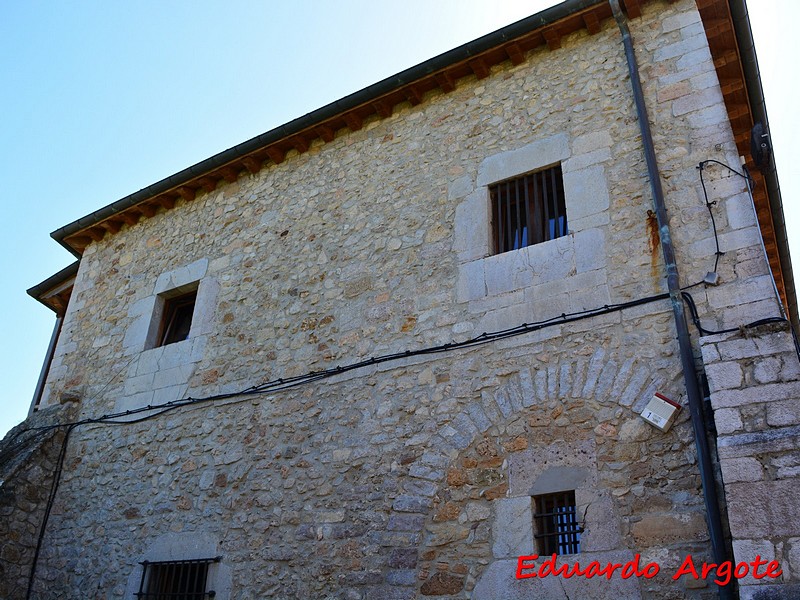 Muralla urbana de San Vicente de la Barquera