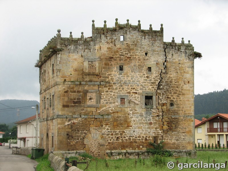 Casa torre de Hoyos