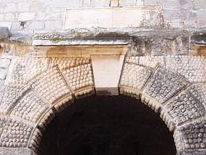 Portal Fosc de la muralla