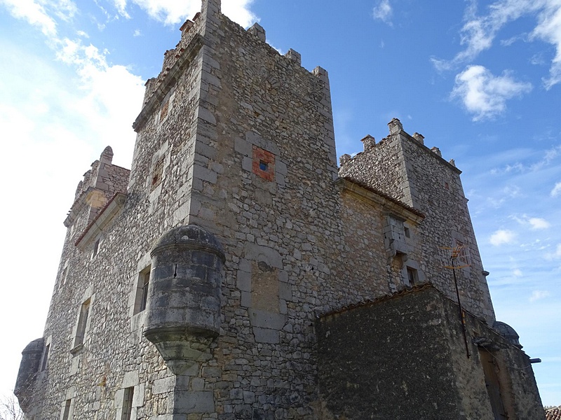 Masía fortificada Torre El Palomar