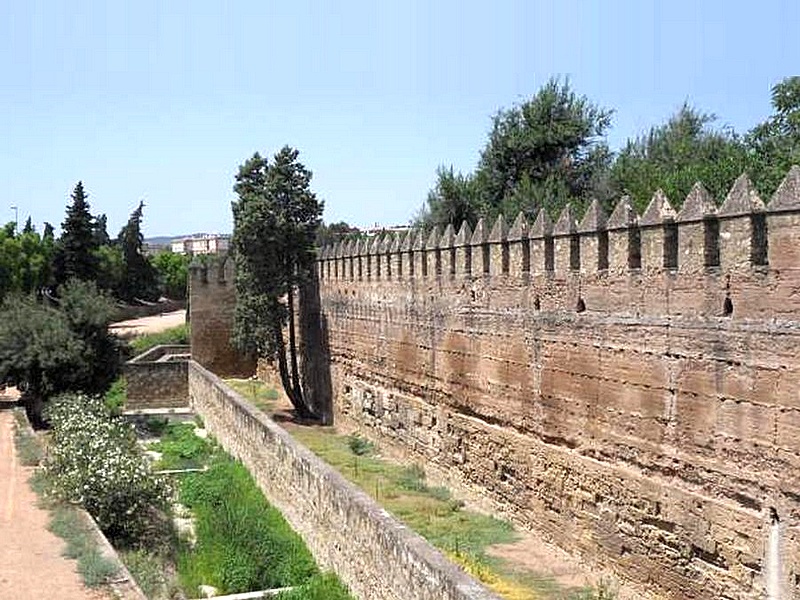 Muralla sur del Alcázar Viejo y Huerta del Alcázar