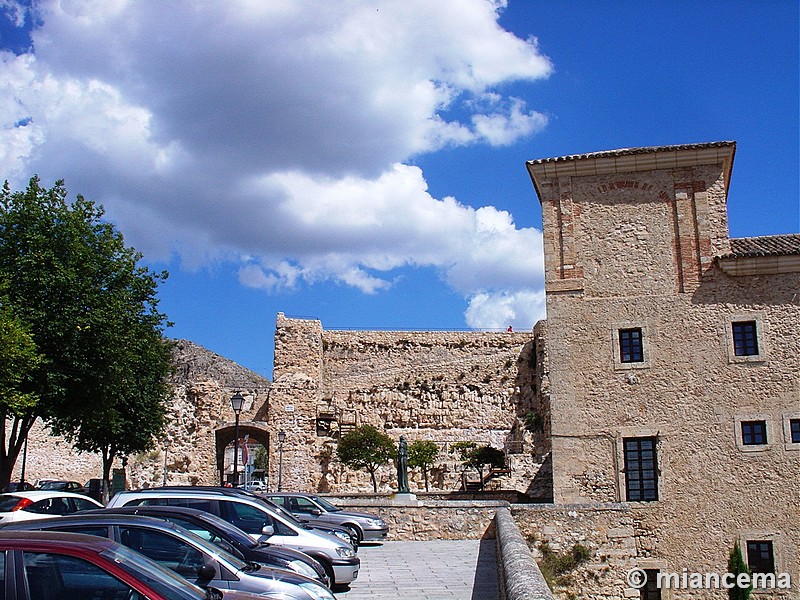 Muralla urbana de Cuenca