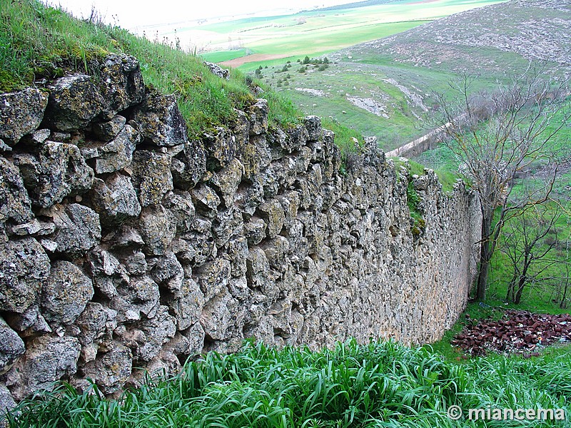 Muralla urbana de Uclés