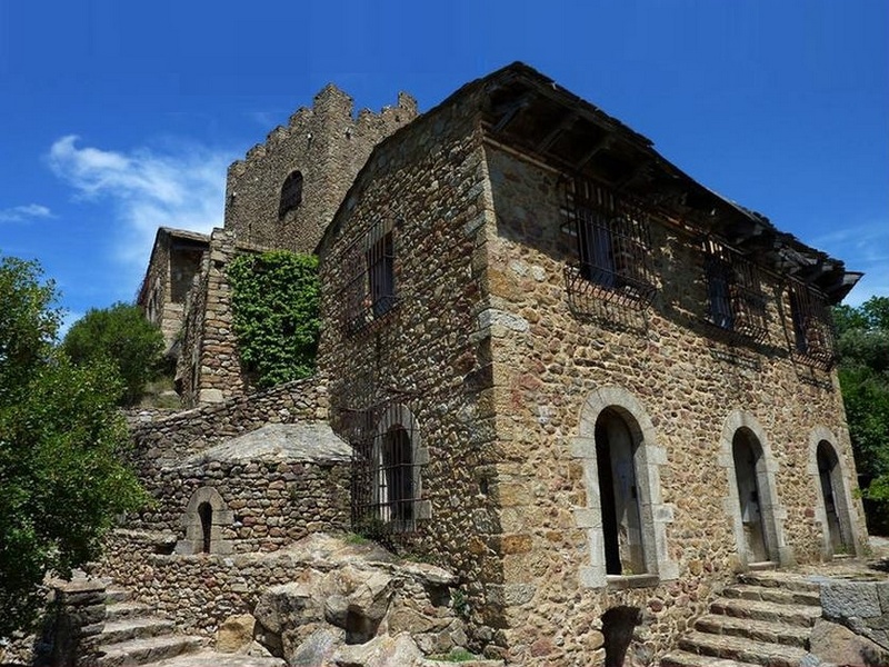 Castillo de Requesens