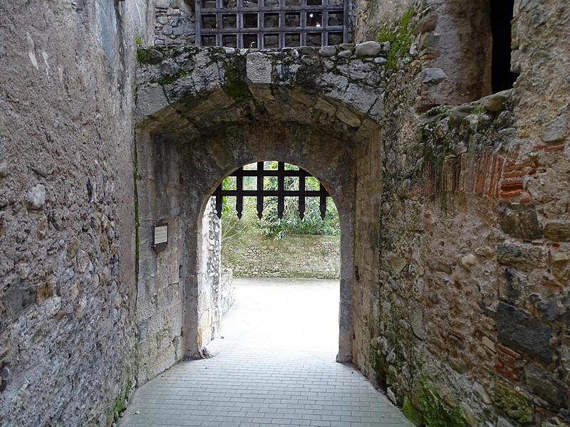 Muralla urbana de Sant Llorenç de la Muga