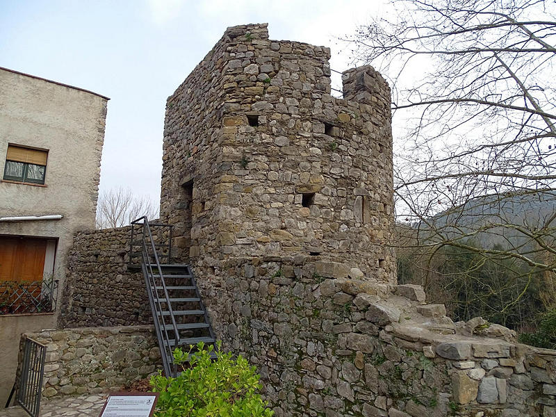 Muralla urbana de Sant Llorenç de la Muga